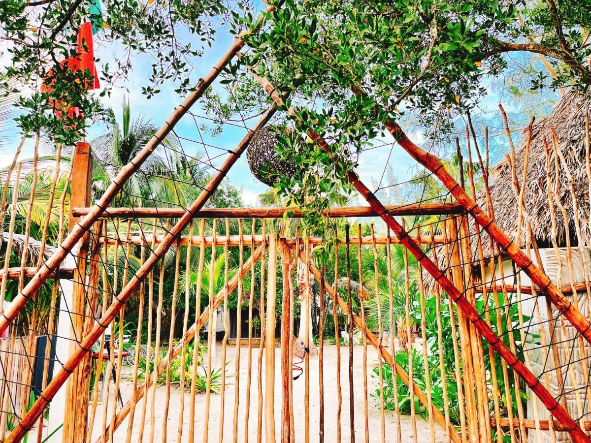 La Aldea Holbox Cabanas Y Camping Esterno foto